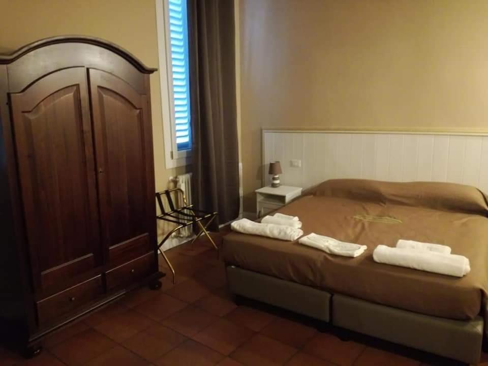 San Petronio Room And Suite Rooms - By Bolognacentro Luxuryh Chambre photo
